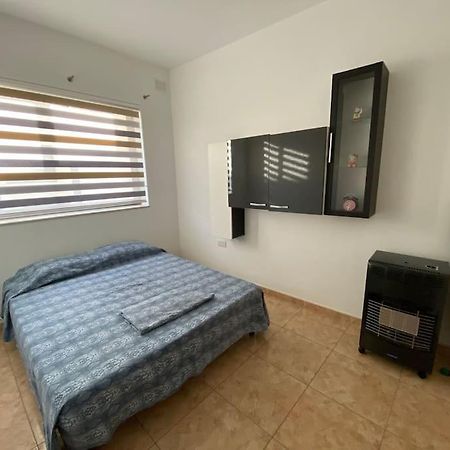 May Flower: Modern Flat Close To Airport/Bus Stops Tarxien Екстер'єр фото
