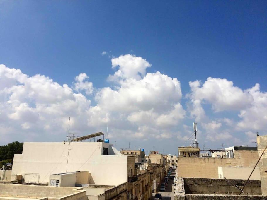 May Flower: Modern Flat Close To Airport/Bus Stops Tarxien Екстер'єр фото