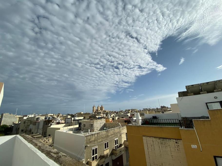May Flower: Modern Flat Close To Airport/Bus Stops Tarxien Екстер'єр фото
