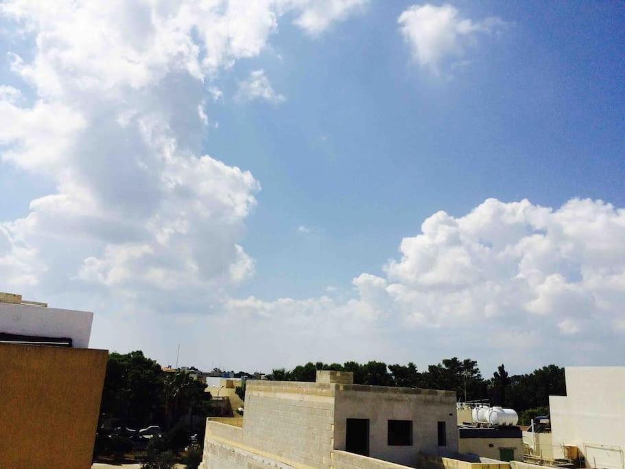 May Flower: Modern Flat Close To Airport/Bus Stops Tarxien Екстер'єр фото